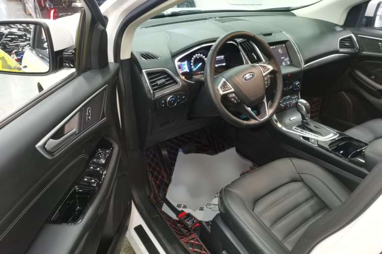 Used Ford Edge 2018 EcoBoost 245 Two-Wheel-Drive Titanium 7-Seater China VI Standard