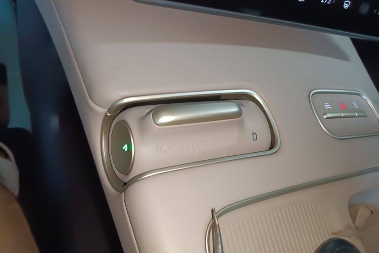 Used Nio ES8 2023 75 kWh Executive Edition
