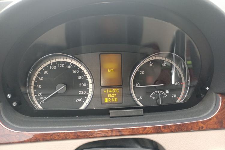 Used Mercedes-Benz Viano 2014 3.5L Premier Edition Instrument Cluster
