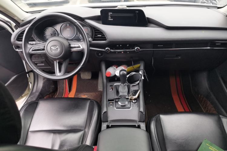 Used Mazda 3 Axela 2021 2.0L Automatic Zhiya Edition Center Console