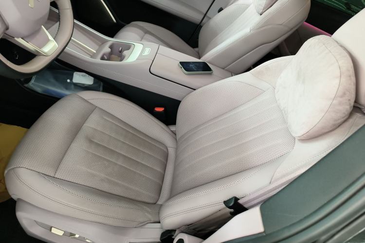 Used ONVO L60 2024 60 kWh Rear-Drive Version Left Front Seat