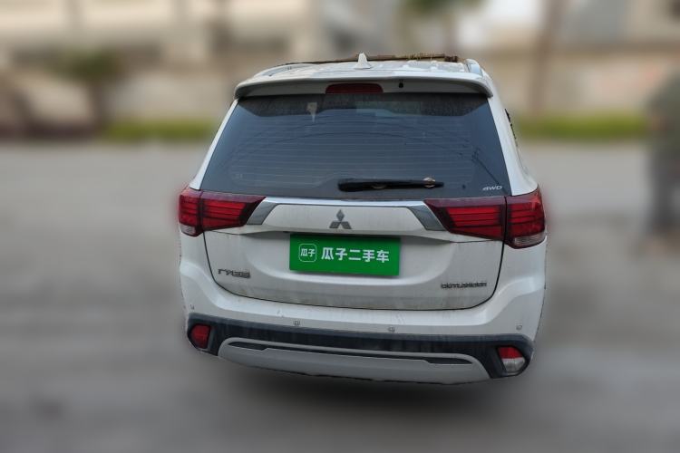 Used Mitsubishi Outlander 2020 2.4L 4x4 Zhi Xiang Edition 7-Seater
