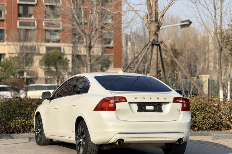 Used Volvo S60 2019 S60L Facelift T5 Intelligent Advanced Edition
