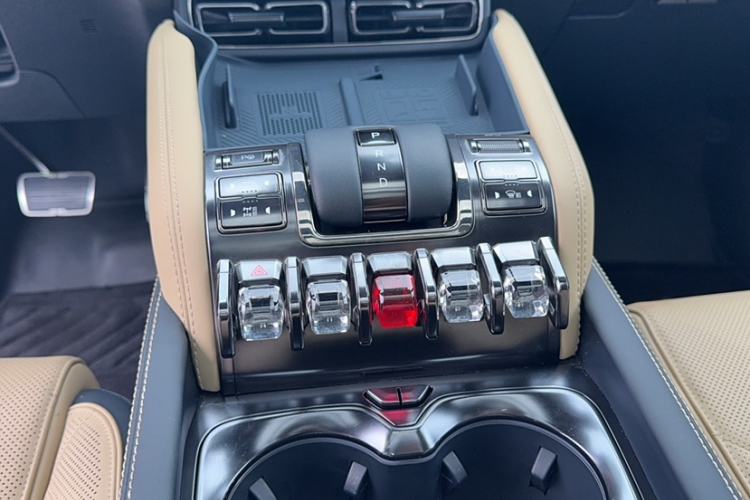 Used Formula Leopard Leopard 5 2023 Navigator Edition