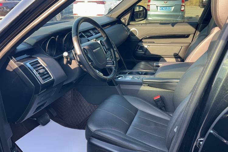 Used Land Rover Discovery 2018 2.0T SE
