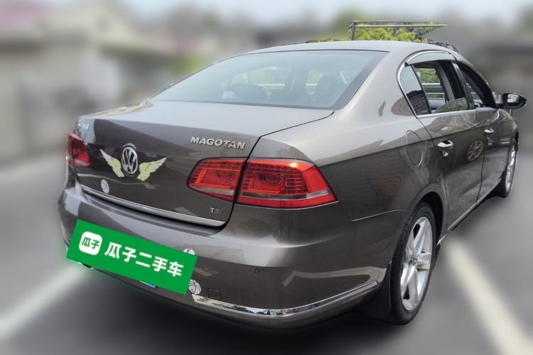 Used Volkswagen Magotan 2016 1.8TSI Luxury Comfort Model Rear Right 45 Deg