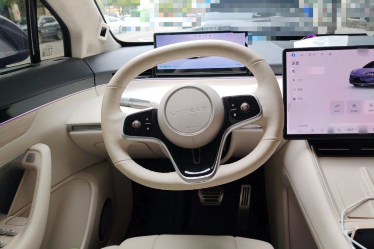 Used Hima Luxeed R7 2024 All-Electric 667 km Max