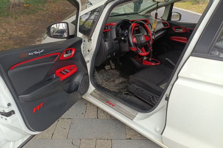 Used Honda Fit 2016 1.5L LXS CVT Comfort Sunroof Version
