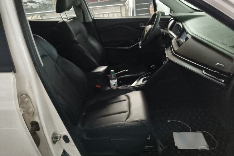 Used CHANGAN CS15 2019 1.5L Automatic Entry Model China VI Standard Right Front Seat