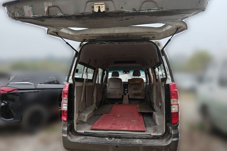 Used Jinbei New Hiace X30L 2016 1.5L Wealth Edition DLCG14 Trunk