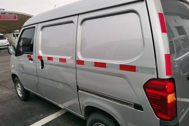 Used Wuling Zhiguang 2023 1.5L Utility Version with Enclosed Windows 2 Seats
