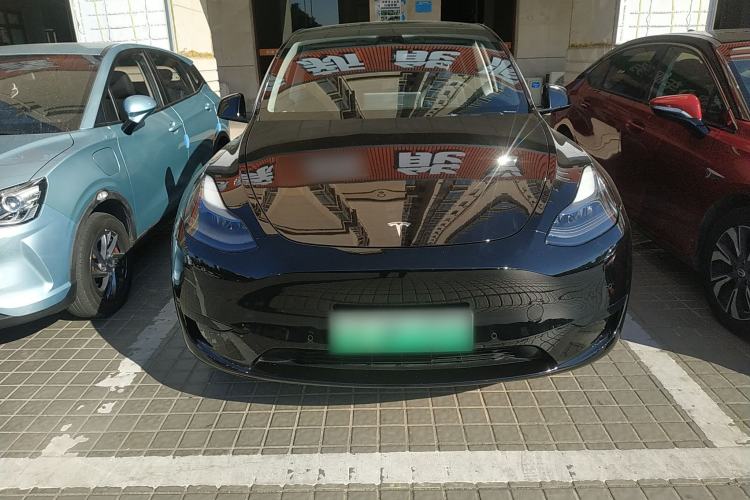 Used Tesla Model Y 2023 Rear-Wheel-Drive Version
