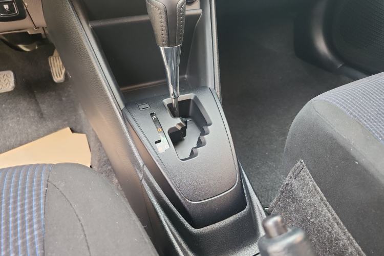 Used Toyota YARiS L Zhi Xuan 2016 Revised 1.5E CVT Charming Edition Gear Lever