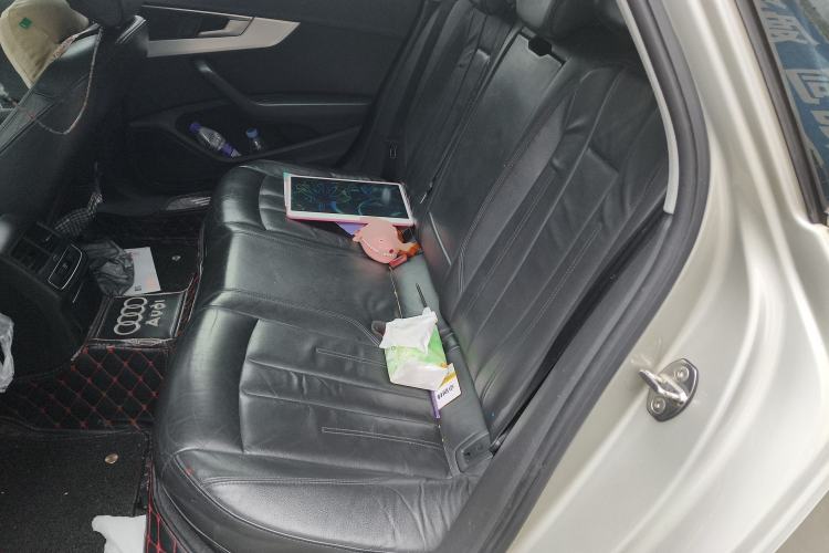 Used Audi A4L 2019 40 TFSI Fashion Edition China VI Emission Standard