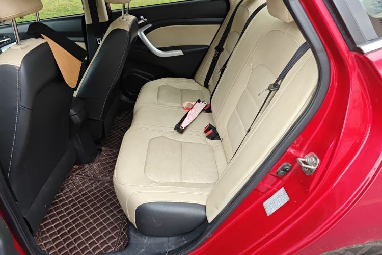 Used Changan Alsvin V7 2015 1.6L Manual Enjoyment Model China IV Standard
