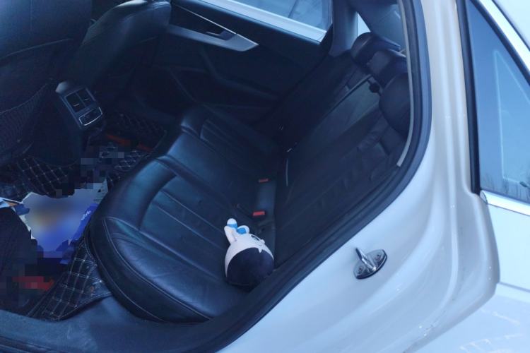 Used Audi A4L 2018 30th Anniversary Edition 40 TFSI Fashion Model
