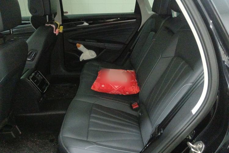 Used Volkswagen Passat 2025 Premium Version 380TSI Dragon Edition
