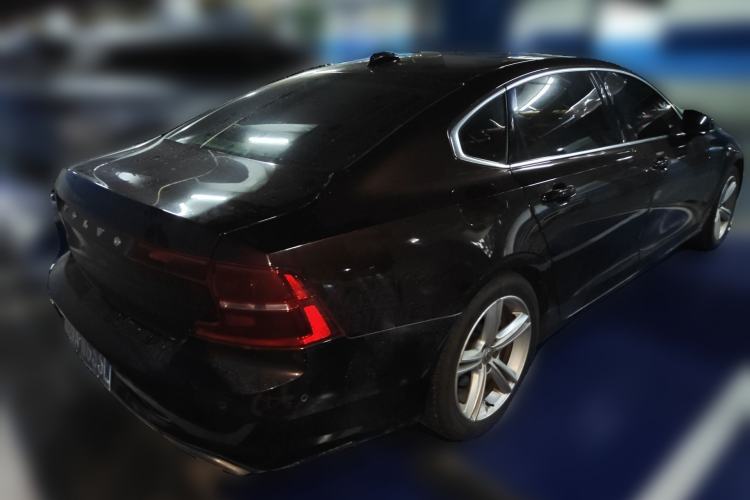 Used Volvo S90 2017 T4 Zhiyuan Edition
