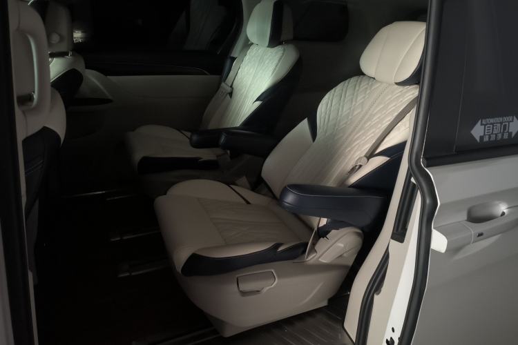 Used Buick GL8 2020 ES Land Cruiser 653T Comfort Edition