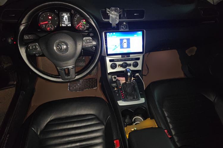 Used Volkswagen Magotan 2013 2.0 TSI Luxury Model Center Console