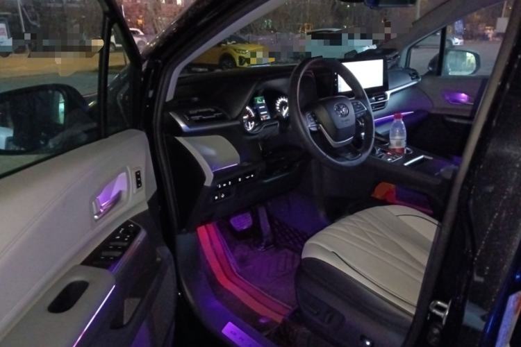 Used Toyota Granvia 2023 2.5L Hybrid Prestige PLUS Edition Driver Seat