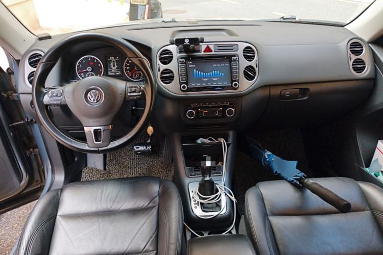 Used Volkswagen Tiguan 2012 1.8TSI Automatic Two-Wheel Drive Trend Edition Center Console