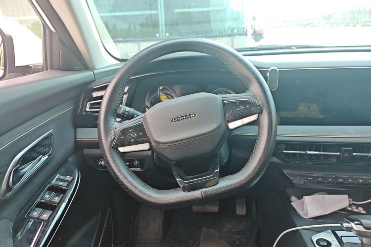 Used CHANGAN OSHAN X7 PLUS 2023 Enjoy Edition 1.5T Automatic Smart Edition 7-Seater Steering Wheel