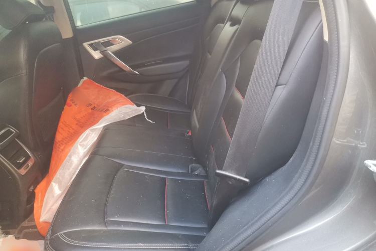 Used Geely Auto Emgrand X7 Sport 2020 1.8TD DCT Two-Wheel Drive Smart Connect 4G-Enabled Version
