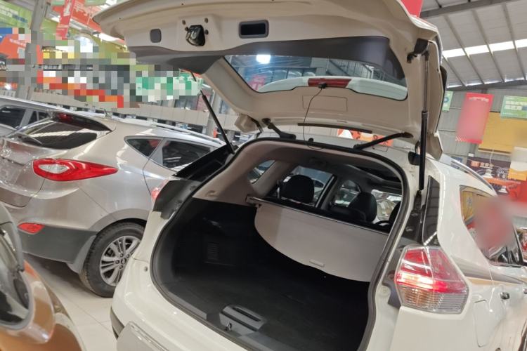 Used Nissan X-Trail 2015 2.0L CVT Comfort MAX Edition 2WD Trunk