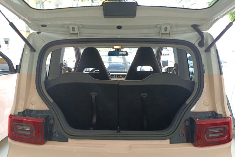 Used Wuling Hongguang MINIEV 2022 Macaron Premium Model – Lithium Ternary Battery
