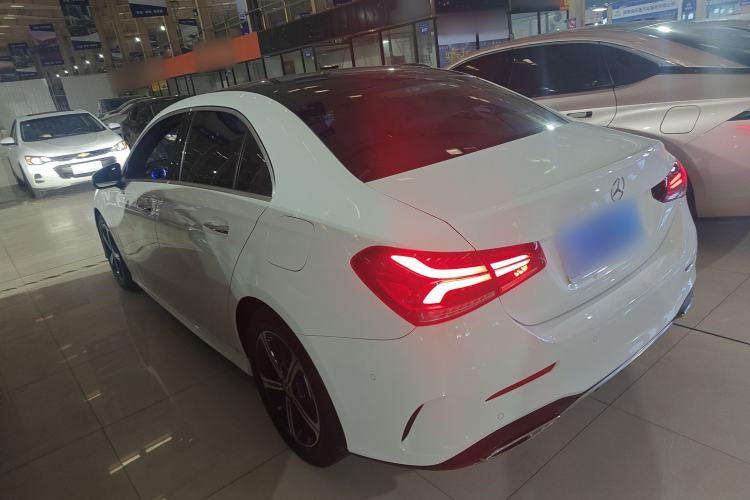 Used Mercedes-Benz A-Class 2022 Revised Version A 200 L Sport Sedan Fashionable Style