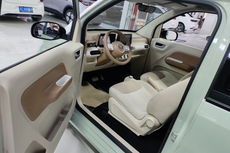 Used Wuling Hongguang MINIEV 2024 3rd Generation 215km Advanced Version
