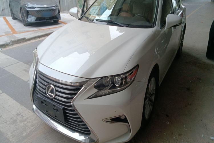 Used Lexus ES 2016 200 Midnight Special Limited Edition