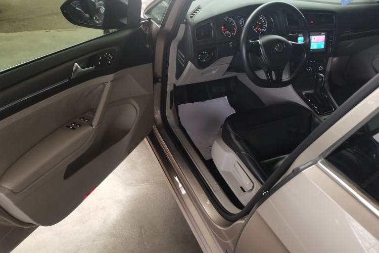 Used Volkswagen Golf 2014 1.4TSI Automatic Comfort Model Driver Seat