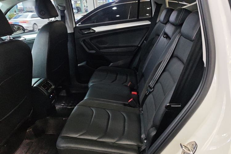 Used Volkswagen Tiguan L 2021 330TSI Automatic Two-Wheel Drive Smart Edition
