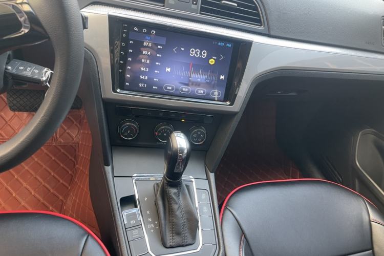 Used Volkswagen Lamando 2018 230TSI DSG Fashion Edition
