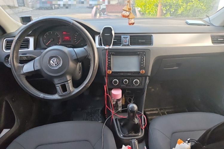 Used Volkswagen Santana 2015 1.6L Manual Fashion Edition