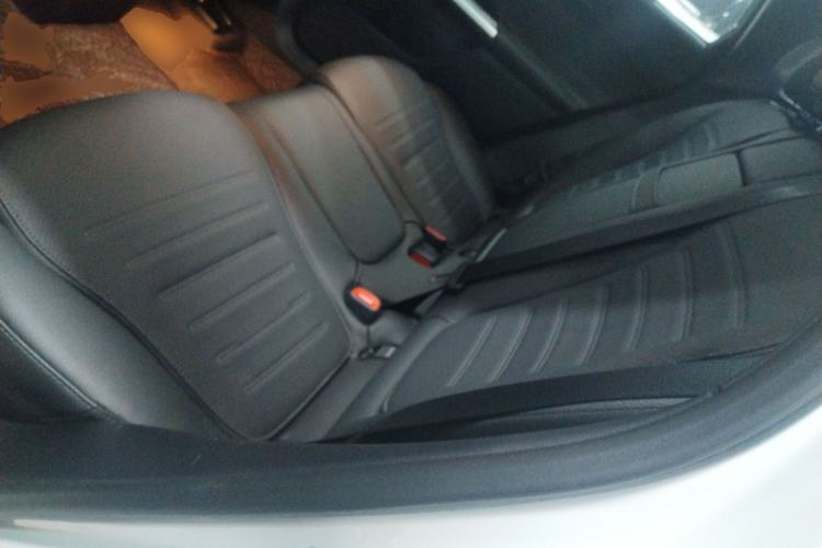 Used Mercedes-Benz GLC 2023 Facelift GLC 260 L 4MATIC Dynamic Version 5 Seats
