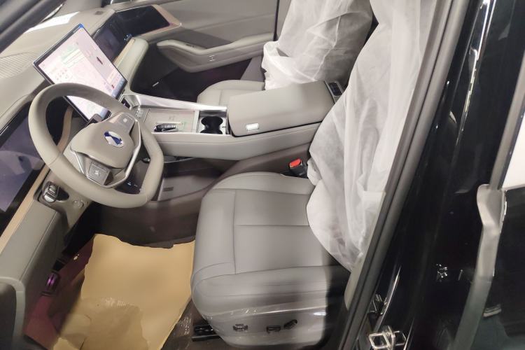 Used Denza N8L 2025 Model Zunrong Model
