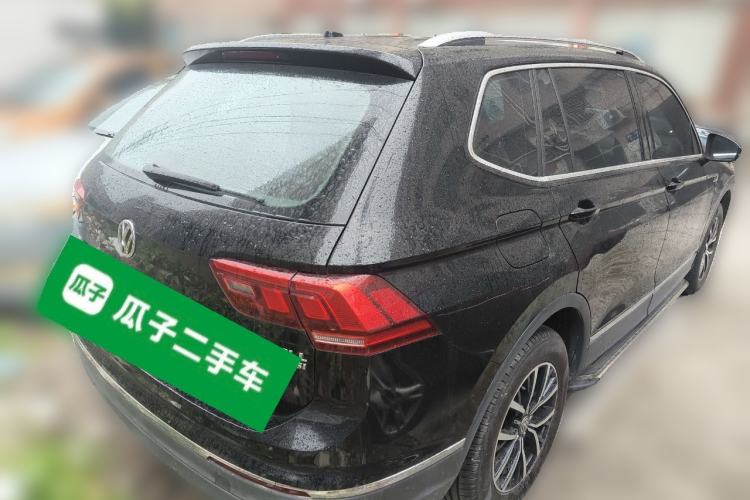 Used Volkswagen Tiguan L 2018 330TSI Automatic Two-Wheel Drive Luxury Edition Rear Right 45 Deg