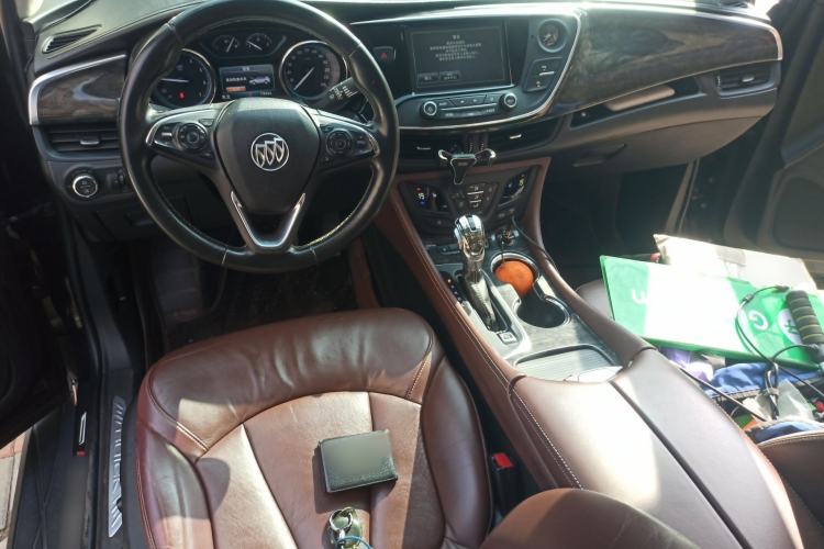 Used Buick Envision 2014 28T Four-Wheel Drive Elite Model Center Console