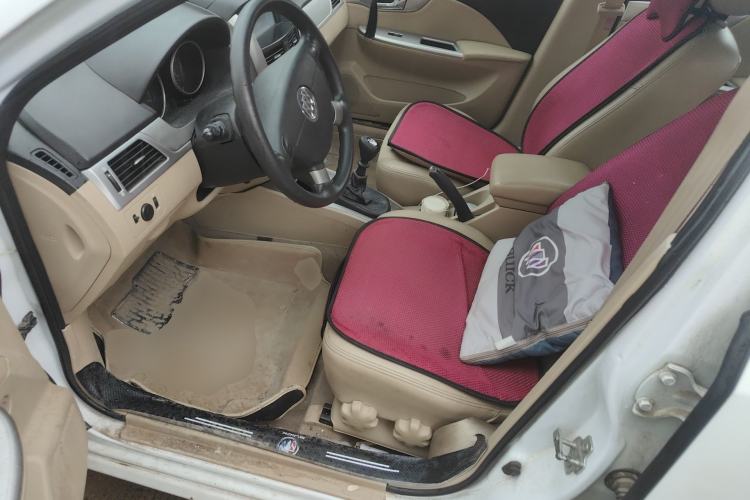 Used Buick Excelle 2013 1.5L Manual Classic Model
