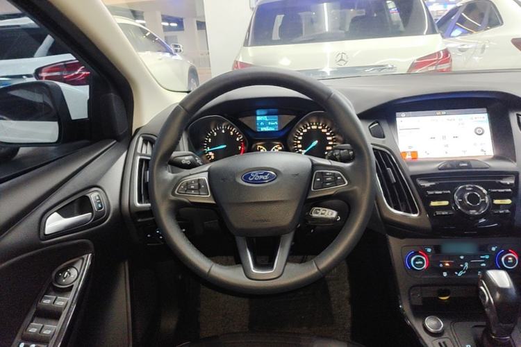 Used Ford Focus 2017 Hatchback 1.6L Automatic Fashion Edition Smart Drive Version