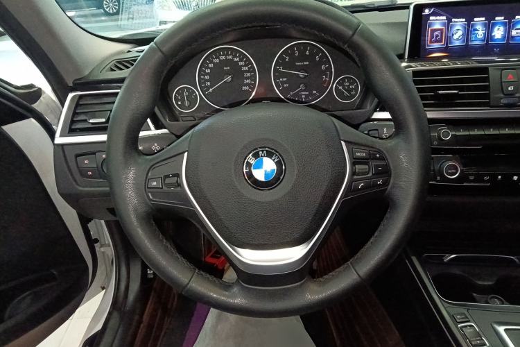 Used BMW 3 Series 2017 318Li Fashion Model
