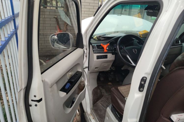 Used Jinbei New Hiace X30L 2021 1.5L Wealth Edition Bus Non-Air-Conditioned China VI Standard SWC15M Driver Seat