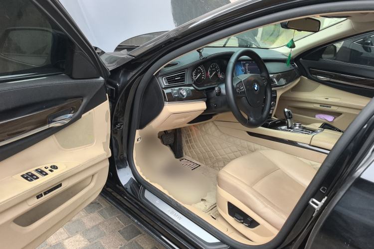 Used BMW 7 Series 2009 740Li Leading Model
