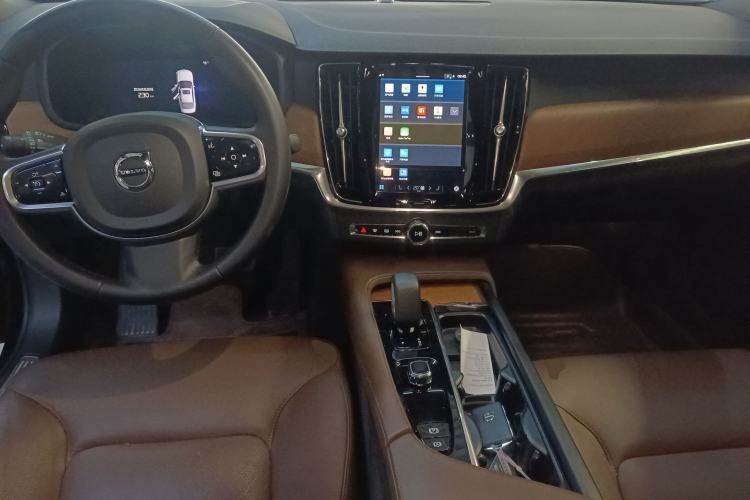 Used Volvo S90 2024 B5 Zhiyi Luxury Edition
