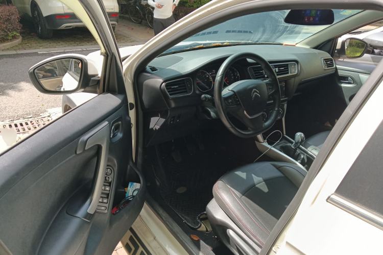 Used Citroen C3-XR 2015 1.6L Manual Pioneer Model Driver Seat