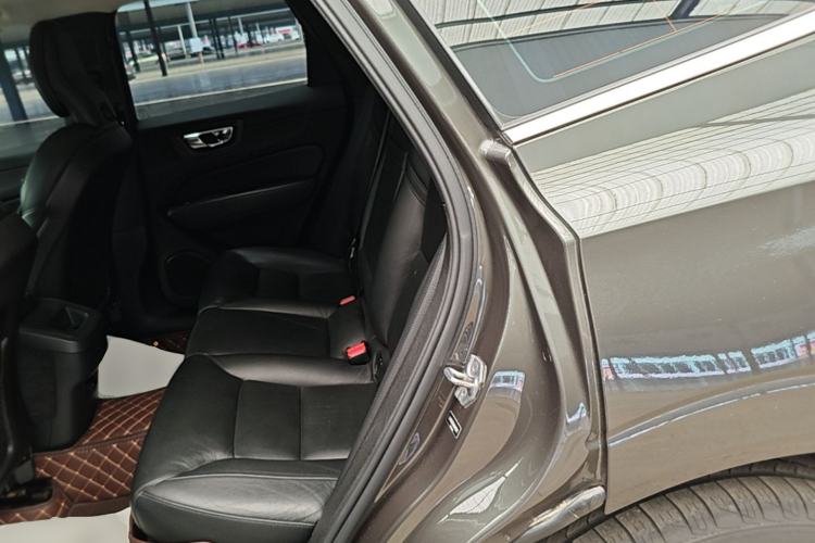 Used Volvo XC60 2021 T5 4x4 Smart Luxury Edition
