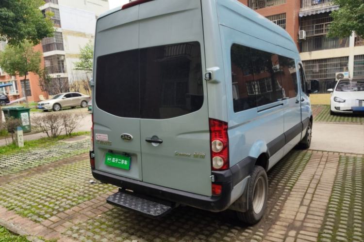 Used JAC Sunray 2024 2.0T Long-Wheelbase Express with Dual Tires High Roof—5/6/7-Seater
